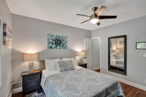 By Las Olas Bl, Pool, Parking, Remodeled & Central